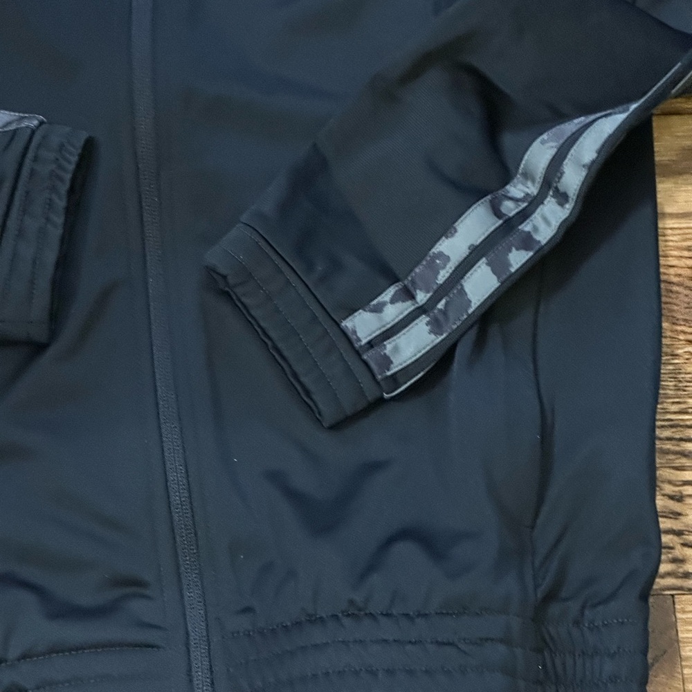 Adidas animal print track Jacket - Picture 7 of 7